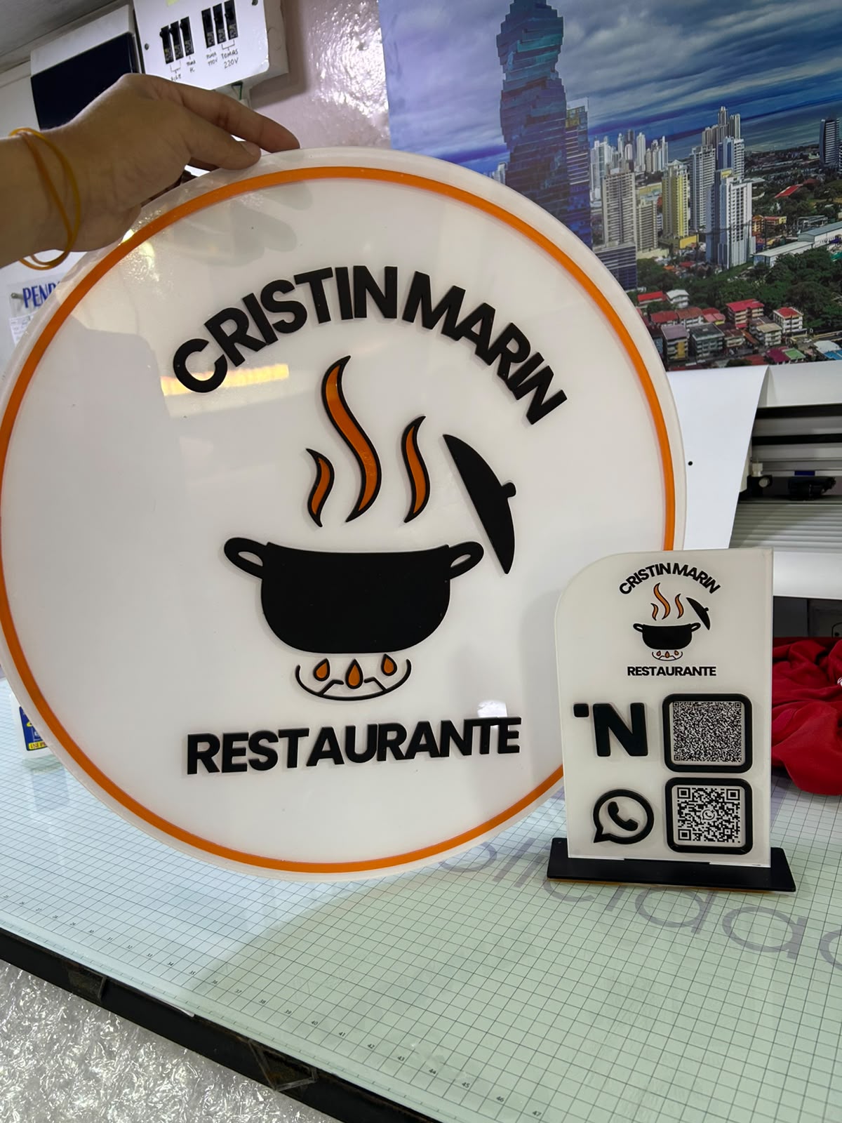 LOGOTIPO CIRCULAR ACRILICO