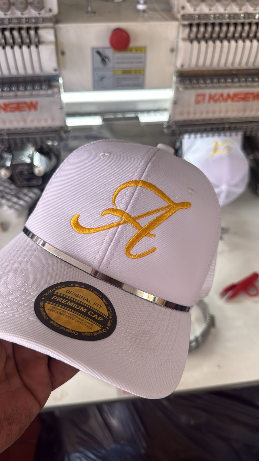 GORRA DRIL BORDADA