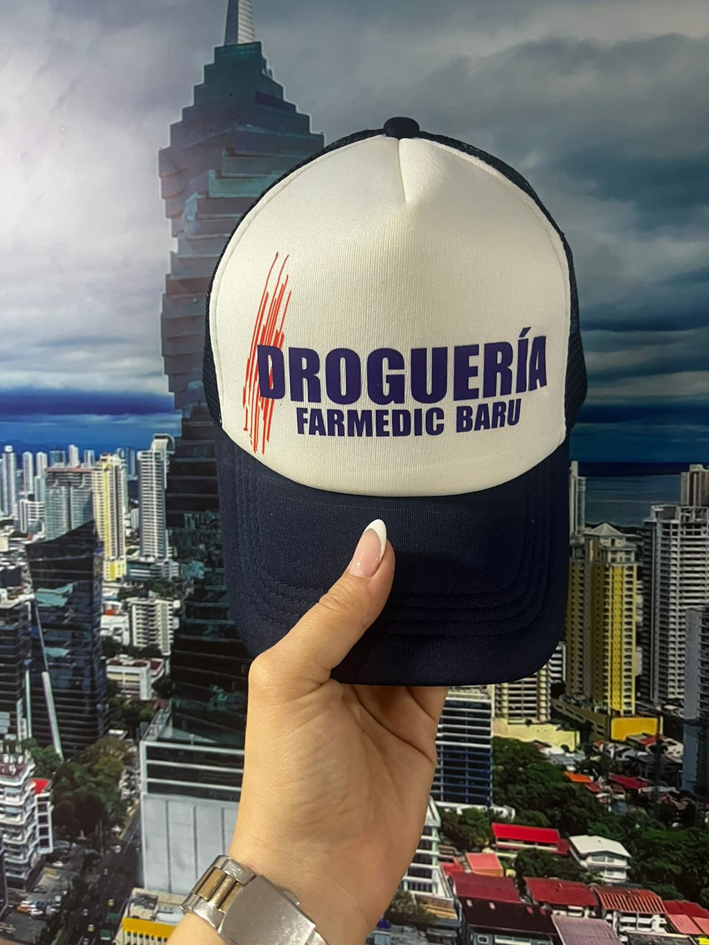 GORRA MALLA ESTAMPADA