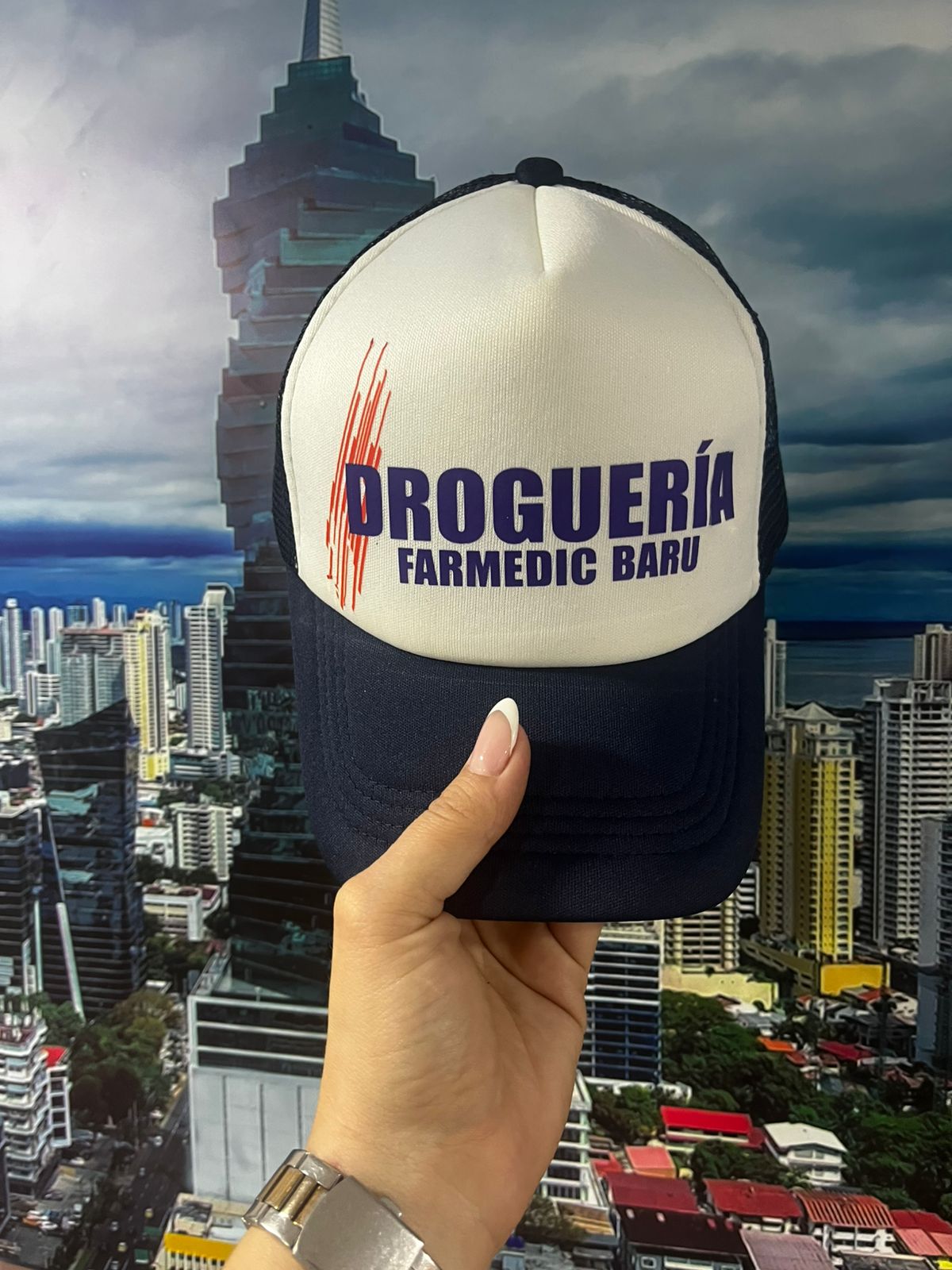 GORRA MALLA ESTAMPADA