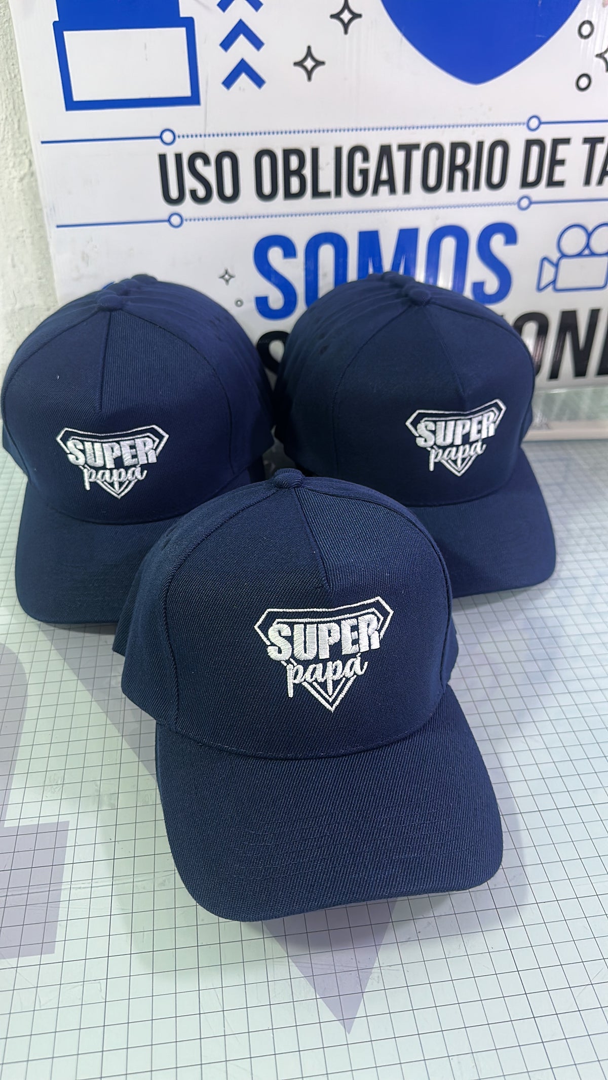 GORRA DRIL BORDADA