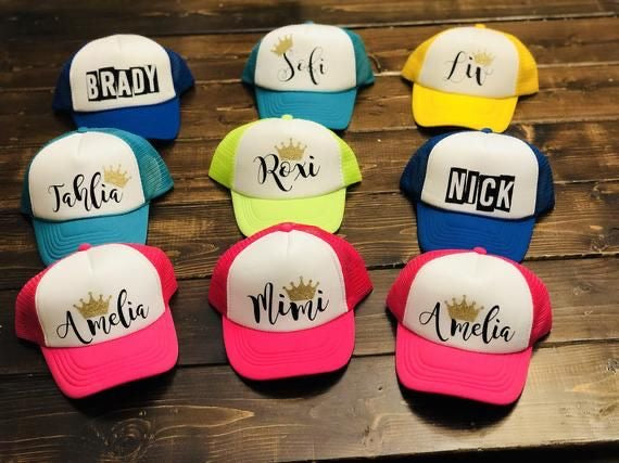 GORRA MALLA ESTAMPADA